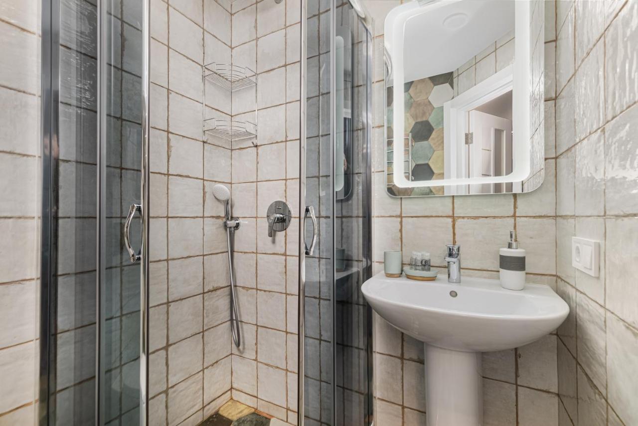 Appart Hotel Lyon D'Opera Oldenburg Bagian luar foto